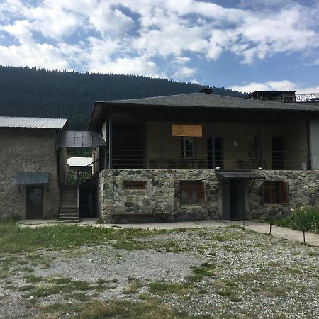 Hotel Lemi Местия Екстериор снимка