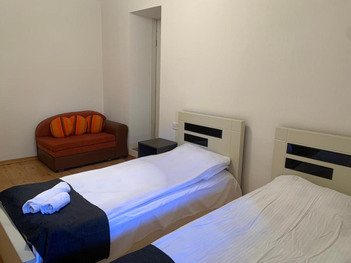 Hotel Lemi Местия Екстериор снимка