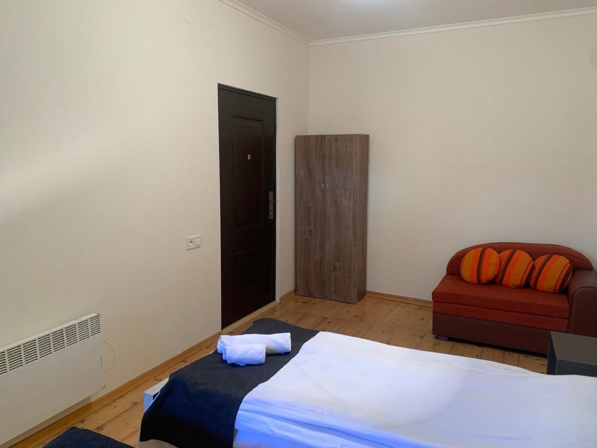 Hotel Lemi Местия Екстериор снимка