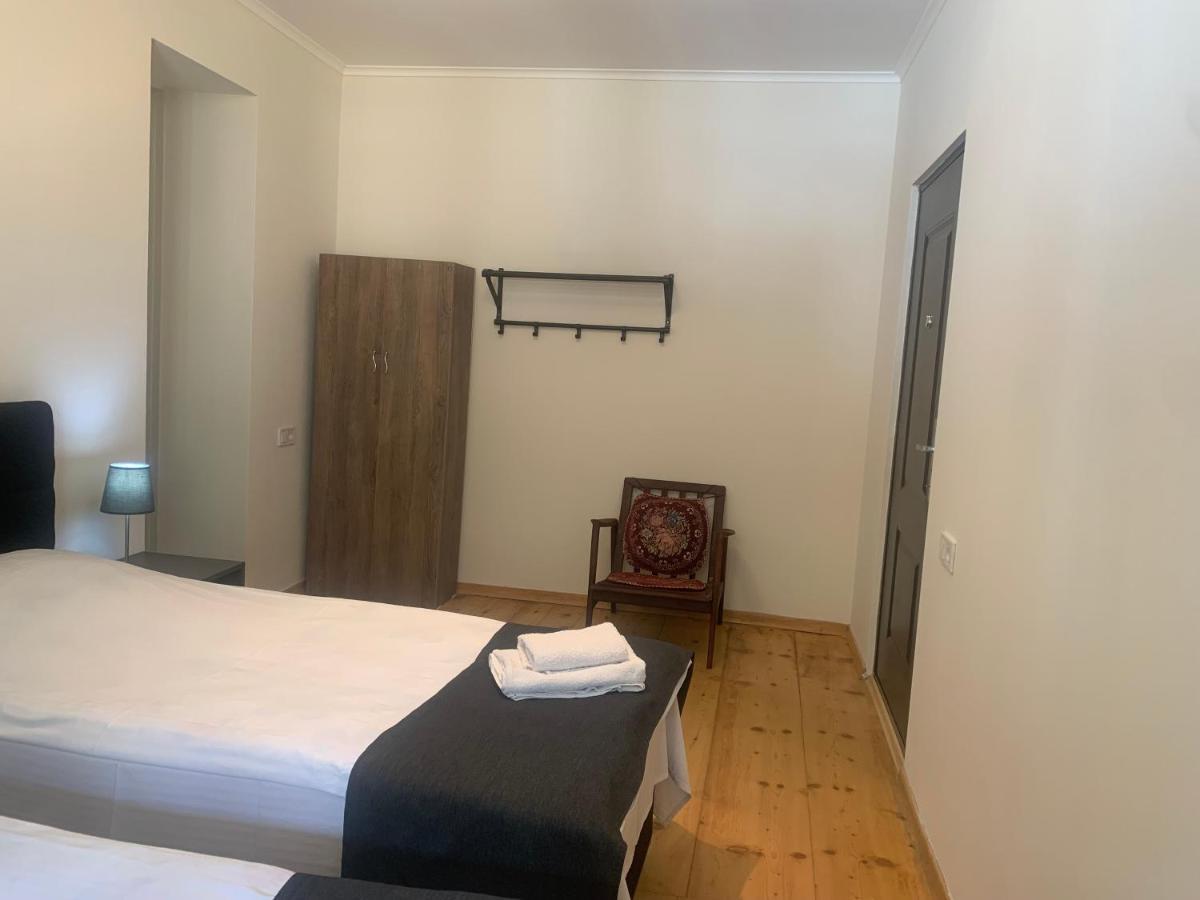 Hotel Lemi Местия Екстериор снимка